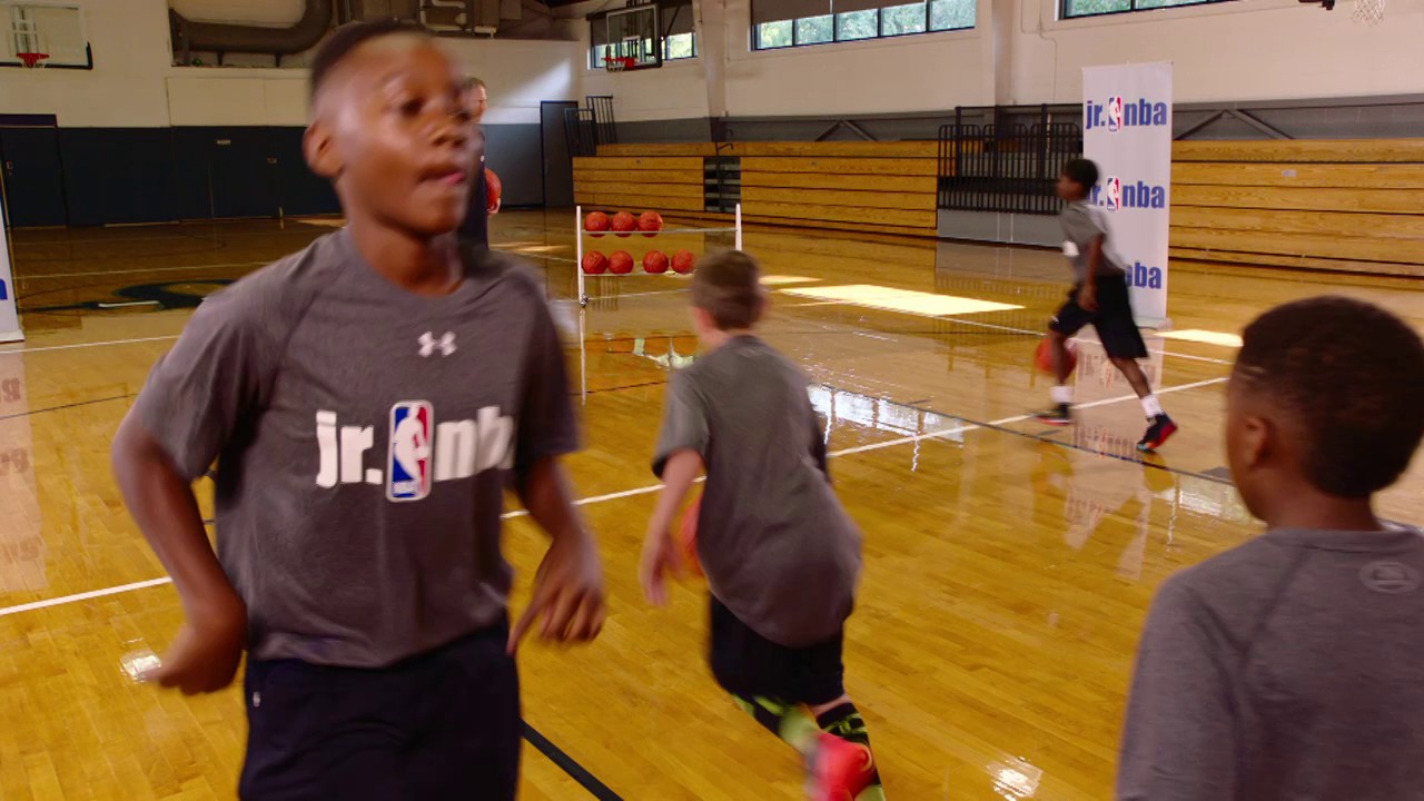 Jump Stop, Pivot & Pass Drill